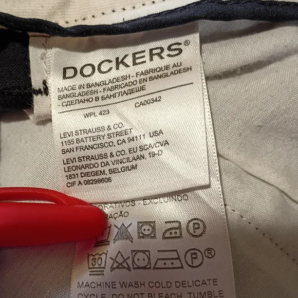 DockERS Men's Black Dress Pants W38 x L32 EUC Button Closure Pocket Straight Fit - Picture 7 of 8